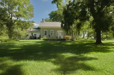 16020 Front Road, Loyalist, On K0h 2s0