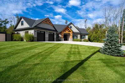 28 Lakeside Woods Crescent, Saugeen Shores, On N0h 2c6