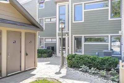 796404 Grey 19 Road 107, Blue Mountains, On L9y 0n8