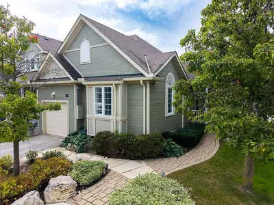 110 Napier Street W 28, Blue Mountains, On N0h 2p0