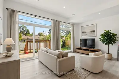 133 Duford Street, Vanier And Kingsview Park, On K1l 6z5