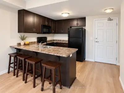 67 Kingsbury Square 303, Guelph, On N1l 0l3