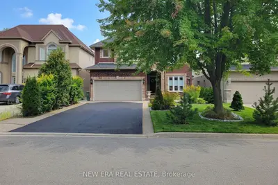 214 Cloverleaf Drive, Hamilton, On L9k 1t4