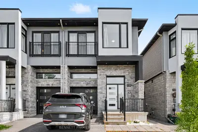 135 Duford Street, Vanier And Kingsview Park, On K1l 6z5