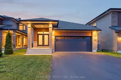 717 Octave Grove, Blossom Park - Airport And Area, On K1x 0c3