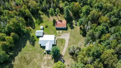 879 Lake Bernard Road S, Sundridge, On P0a 1z0
