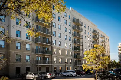 239 Auburn Drive 818, Waterloo, On N2k 0b7