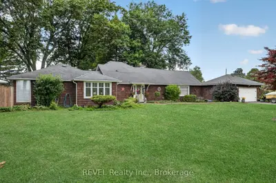 2631 THOMPSON Road, Fort Erie, ON L2A 5M4
