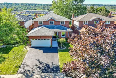31 Princess Boulevard, Grimsby, On L3m 5a8