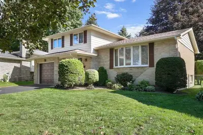 64 Haliburton Crescent, London South, On N6k 2y9