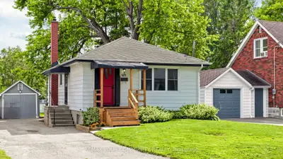 675 Lundys Lane, Peterborough, On K9j 4j9
