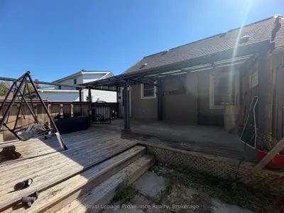 22 Parker Street, Belleville, On K8p 1c8