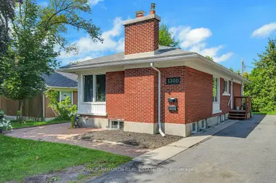1300 Field Street, Belair Park - Copeland Park And Area, On K2c 2r3