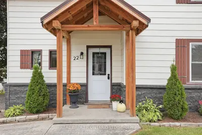 22 Temperance Street, Perth East, On N0k 1m0