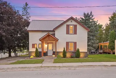 22 Temperance Street, Perth East, On N0k 1m0