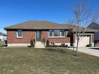33374 Richmond Street, Lucan Biddulph, On N0m 2j0