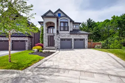 31 Dorr Court, Hamilton, On L9k 0h4