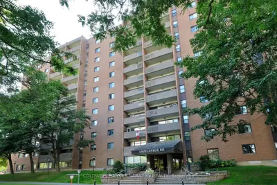 1100 Ambleside Drive 903, Woodroffe, On K2b 8g6