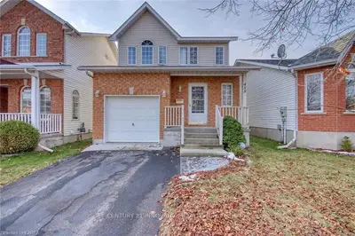 458 Freeman Crescent E, Kingston, On K7k 7c8
