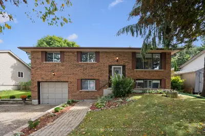 66 Woolwich Street W, Centre Wellington, On N0b 1s0