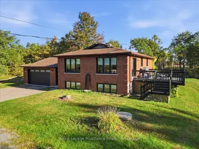10389 41 Highway, Addington Highlands, On K0h 1z0
