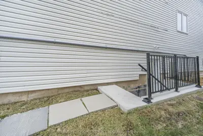 3 Sara Drive Basement, Thorold, On L3b 0g2