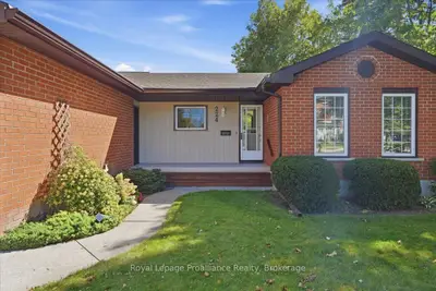 224 DUNDAS Street W, Greater Napanee, ON K7R 2A8