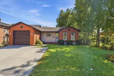 224 DUNDAS Street W, Greater Napanee, ON K7R 2A8