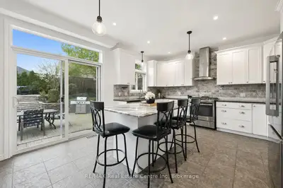 7 Hardy Street, Guelph, On N1e 5g4