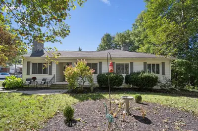 595 Tower Street S, Centre Wellington, On N1m 2p9