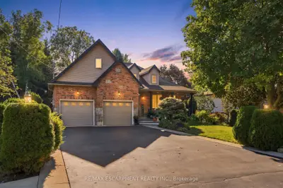 4 Summit Drive, Hamilton, On L8b 0e4