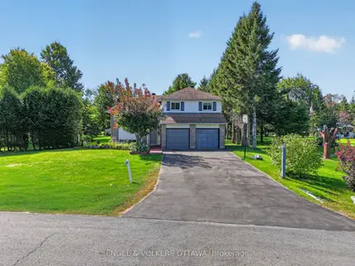 1124 Des Pommiers Street, Clarence-rockland, On K4k 1k9