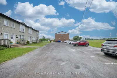 252 BERTIE Street 1, Fort Erie, ON L2A 1Z6