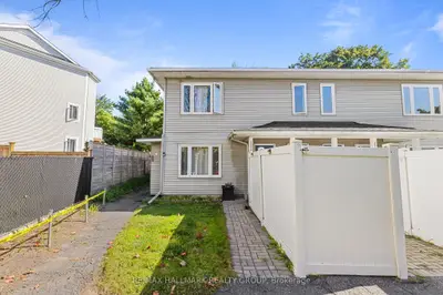 1035 Cummings Avenue A, Cyrville - Carson Grove - Pineview, On K1j 9k5