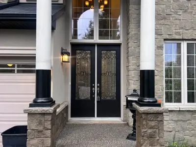 52 Lorupe Court Upper, Hamilton, On L9g 0c8