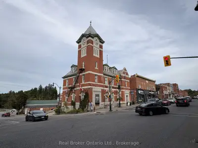 49 Manitoba Street M4, Bracebridge, On P1l 2b2