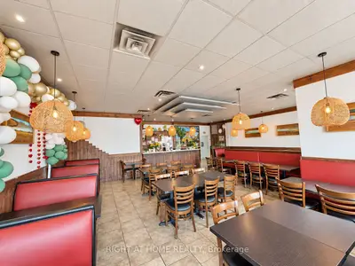 66 Mall Road 4, Hamilton, On L8v 5b9