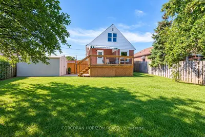 387 Upper Gage Avenue, Hamilton, On L8k 4x9