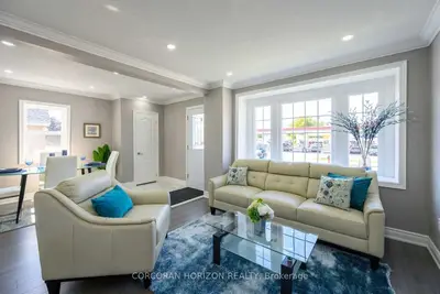 387 Upper Gage Avenue, Hamilton, On L8k 4x9