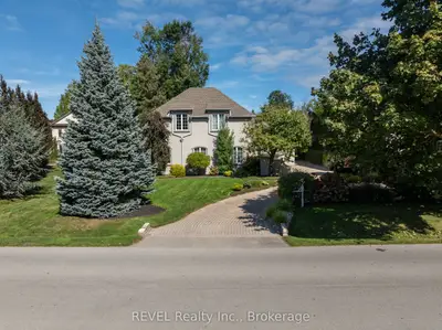 169 John Street W, Niagara-on-the-lake, On L0s 1j0