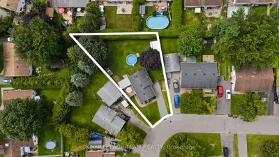 27 Ballantrae Way, Kanata, On K2l 1n3