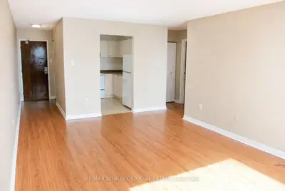 64 Benton Street 901, Kitchener, On N2g 4l9