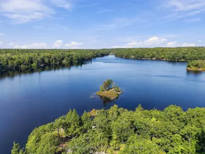 44 Fun Cottage Lane, Mcdougall, On P2a 2w9