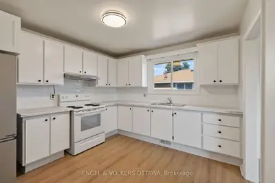 1132 Clyde Avenue B, Belair Park - Copeland Park And Area, On K2c 1y2