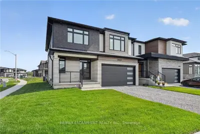 8905 Angie Drive, Niagara Falls, On L2h 3w8