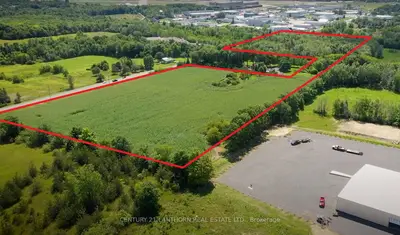 461 Rcaf Road, Quinte West, On K8v 5p8