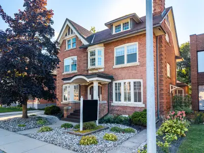 912 2nd Avenue W, Owen Sound, On N4k 4m7