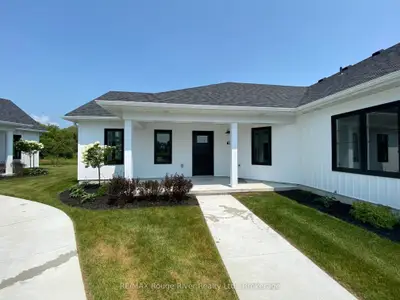 14 Meadowcreek Drive 403, Brighton, On K0k 1h0