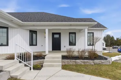 14 Meadowcreek Drive 403, Brighton, On K0k 1h0