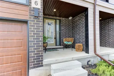 18 Oak Forest Common 8b, Cambridge, On N1s 0g3